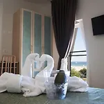 Ondina E Milazzo فندق تّشيرفييا