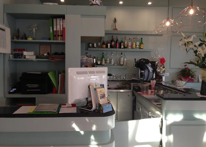 Ondina E Milazzo チェルヴィア